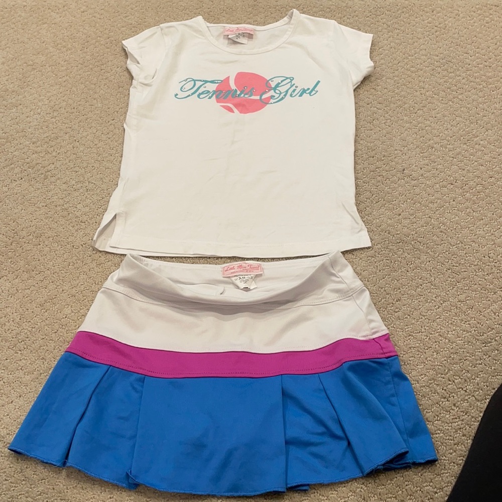 Tennis outfit. Girls size 5/6 excellent condition